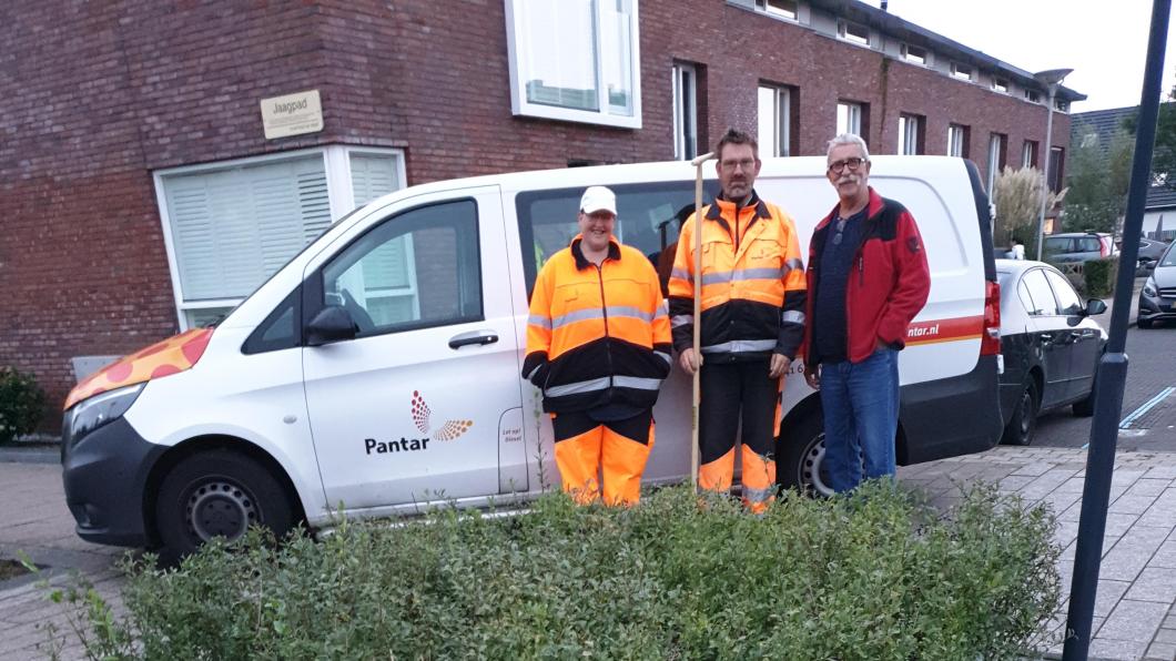 Hennie met Pantar medewerkers